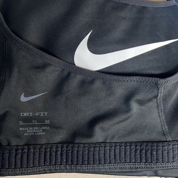 Nike Women's Black Racerback Sports Bra size XL - Picture 7 of 8